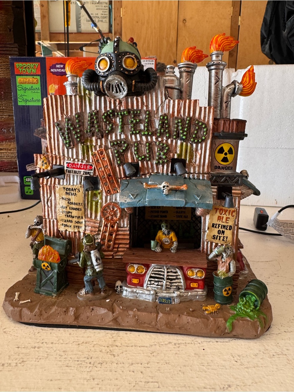 Lemax Wasteland Pub Figurine - Green & Orange & Silver